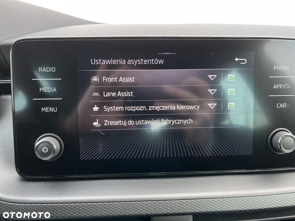Skoda Kamiq 1.0 TSI Ambition DSG - 26