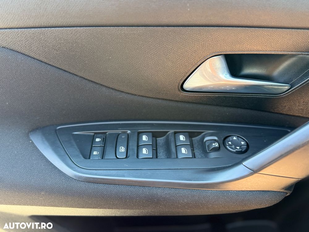 Peugeot 308 BlueHDi 130 EAT8 Active Pack - 12