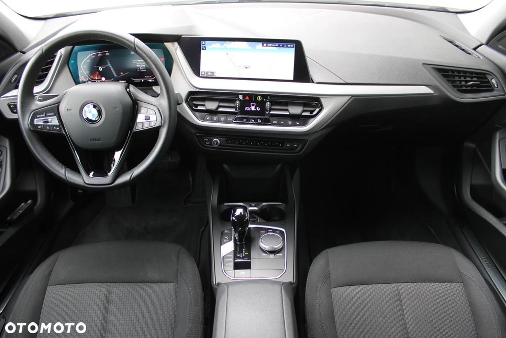 BMW Seria 1 118i - 22