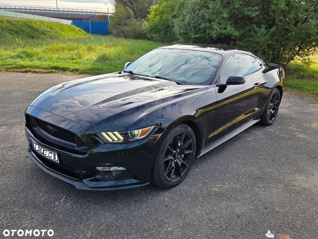 Ford Mustang - 1