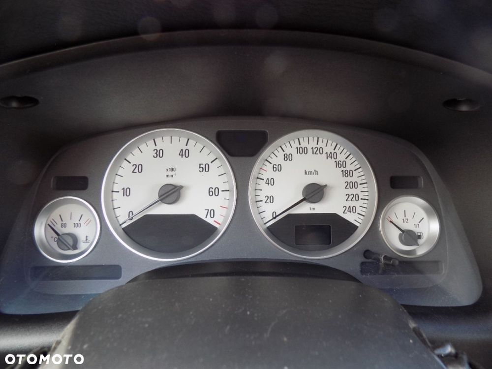 Opel Astra 1.8 Bertone - 10