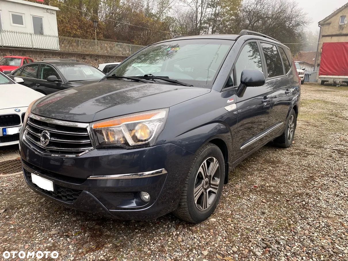 SsangYong/KGM Rodius 200 e-XDi Crystal Plus 4WD - 1