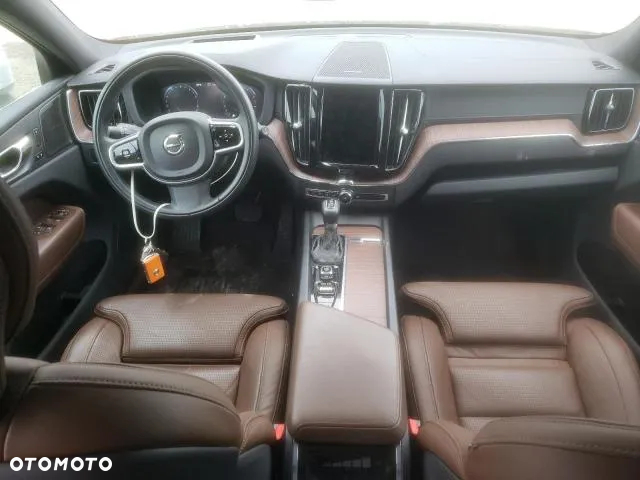 Volvo XC 60 - 8