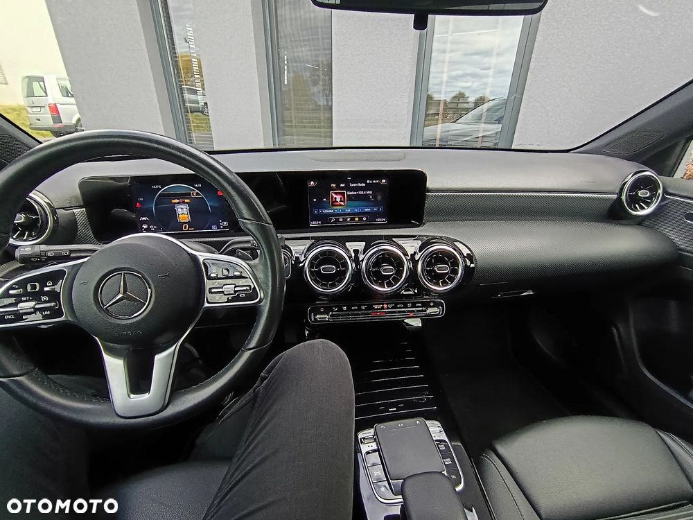 Mercedes-Benz Klasa A 180 7G-DCT Progressive - 8