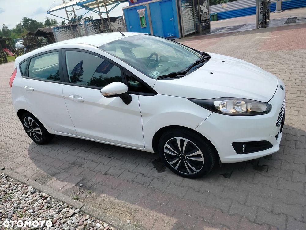 Ford Fiesta 1.5 TDCi Ambiente - 6