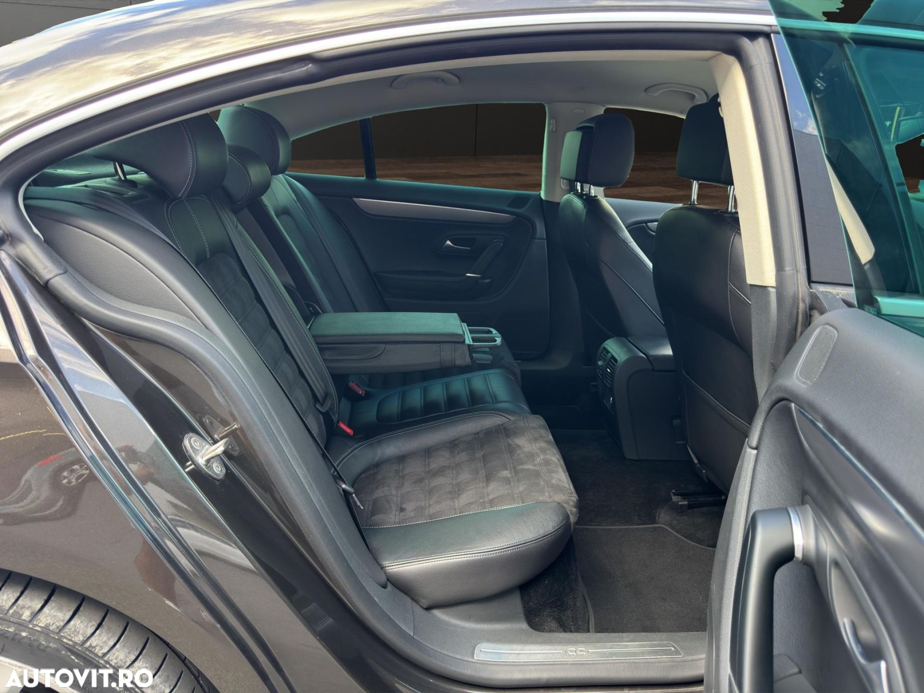 Volkswagen Passat CC - 11