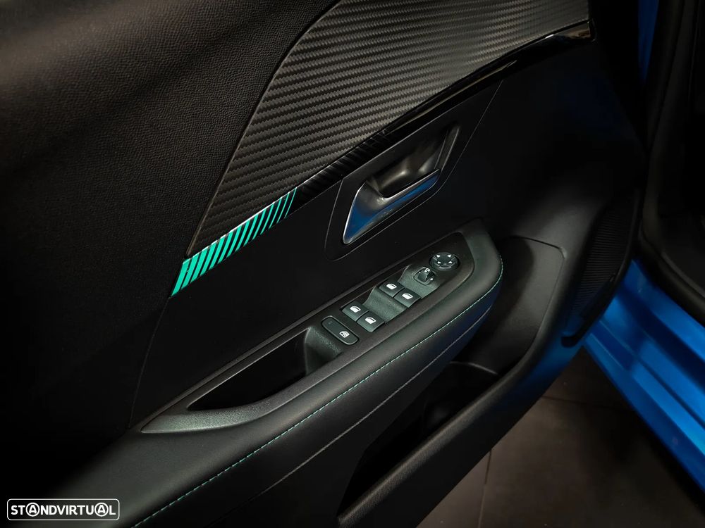 Peugeot 208 1.2 PureTech Allure EAT8 - 32