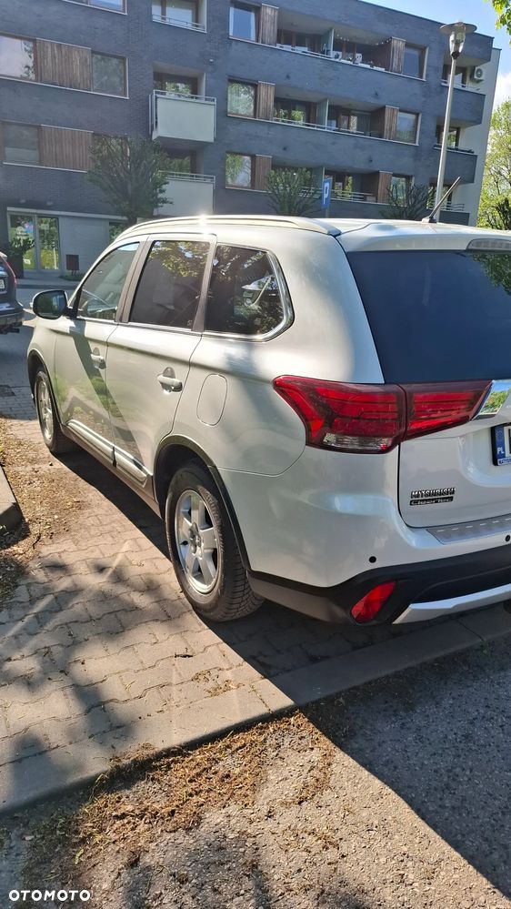 Mitsubishi Outlander 2.0 Intense + Navi 4WD CVT - 6