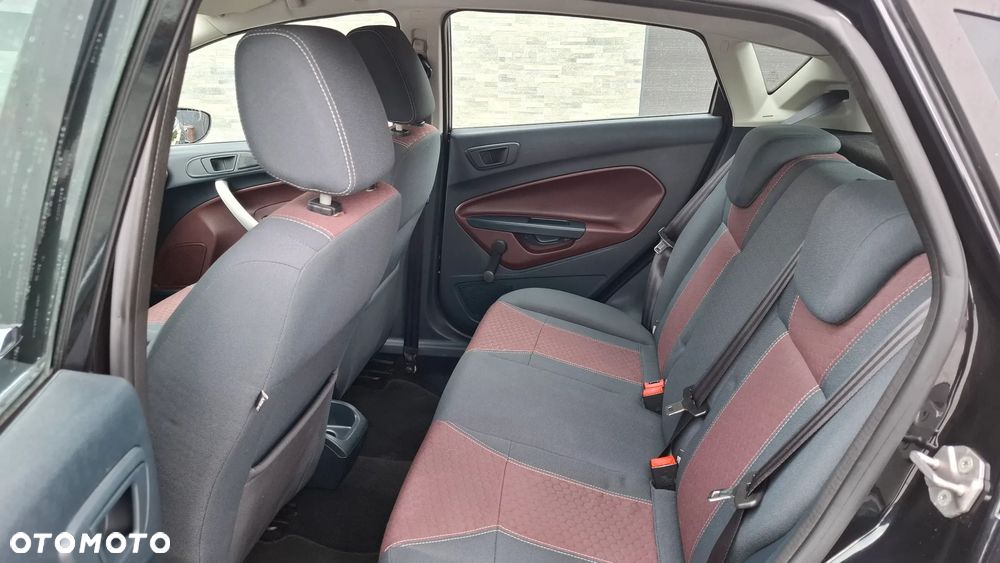 Ford Fiesta 1.6 Titanium - 23