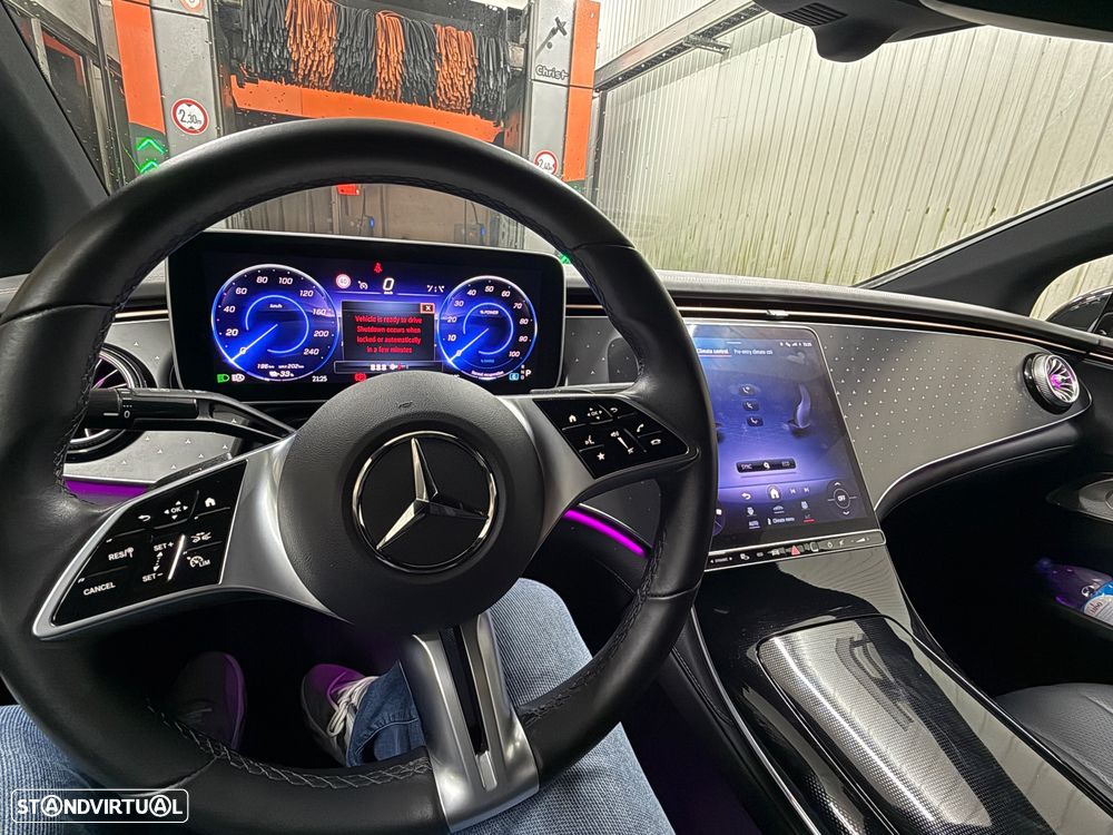 Mercedes-Benz EQE 300 Electric Art - 12