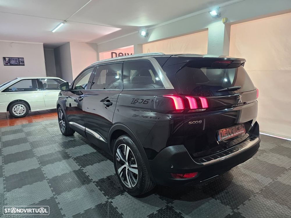 Peugeot 5008 1.5 BlueHDi Allure Pack EAT8 - 5