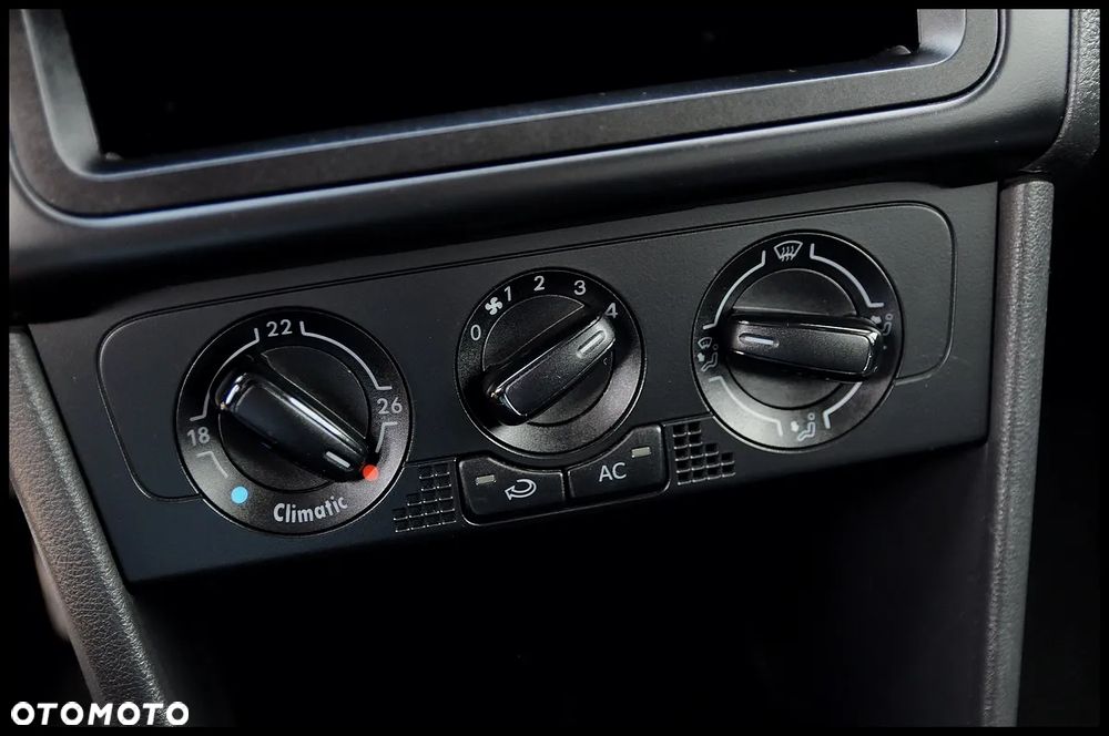 Volkswagen Polo 1.2 Comfortline - 30