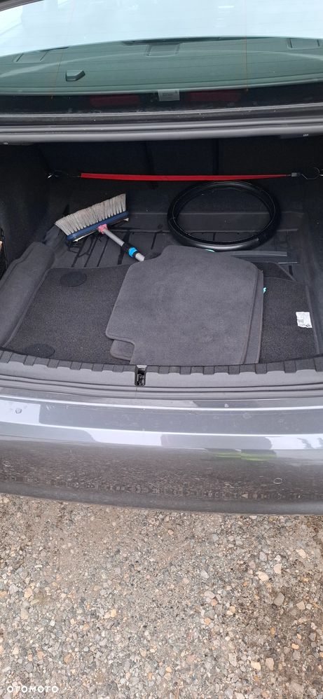 BMW Seria 3 318d - 9