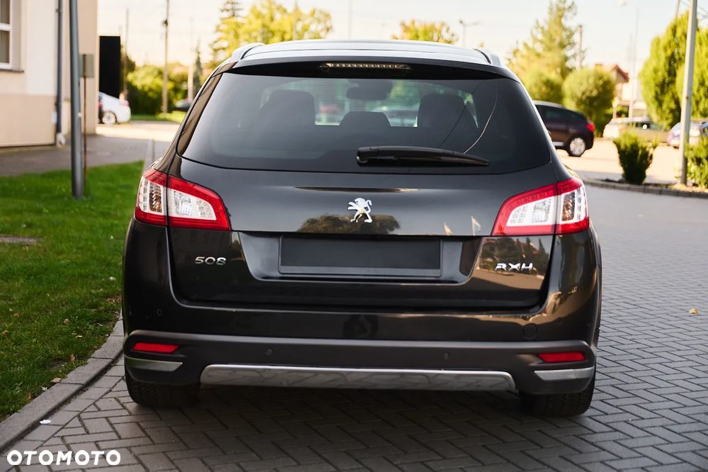 Peugeot 508 RXH Hybrid4 - 10