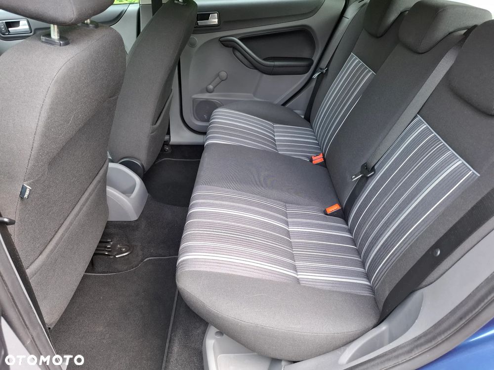 Ford Focus 1.6 Gold X - 24