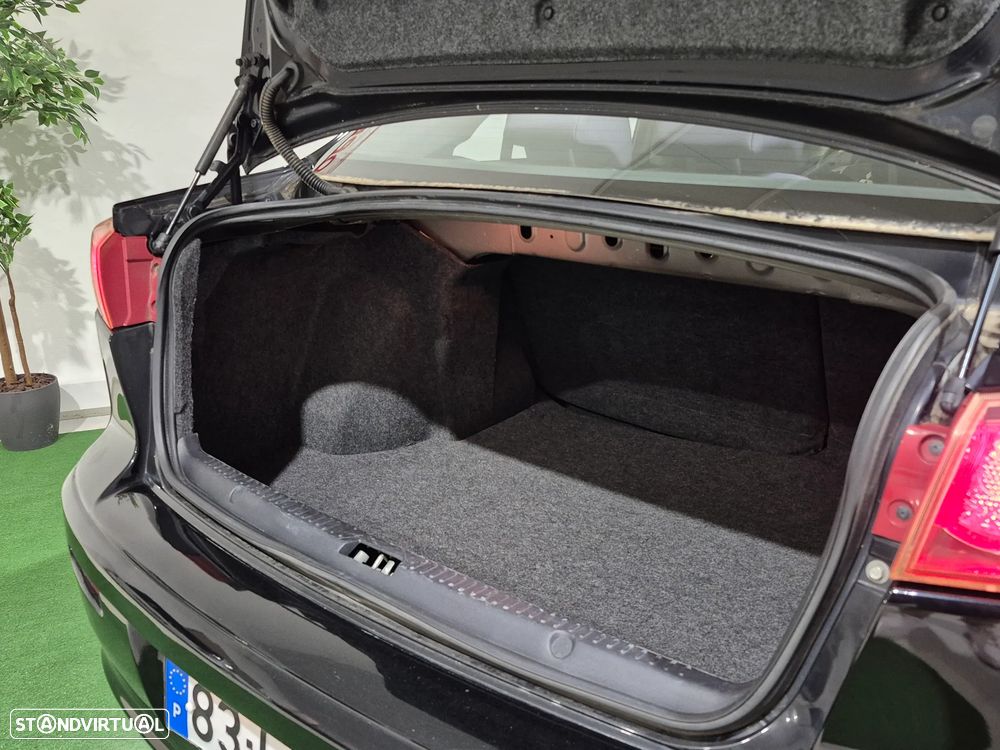 Mitsubishi Lancer 1.5 Inform - 21