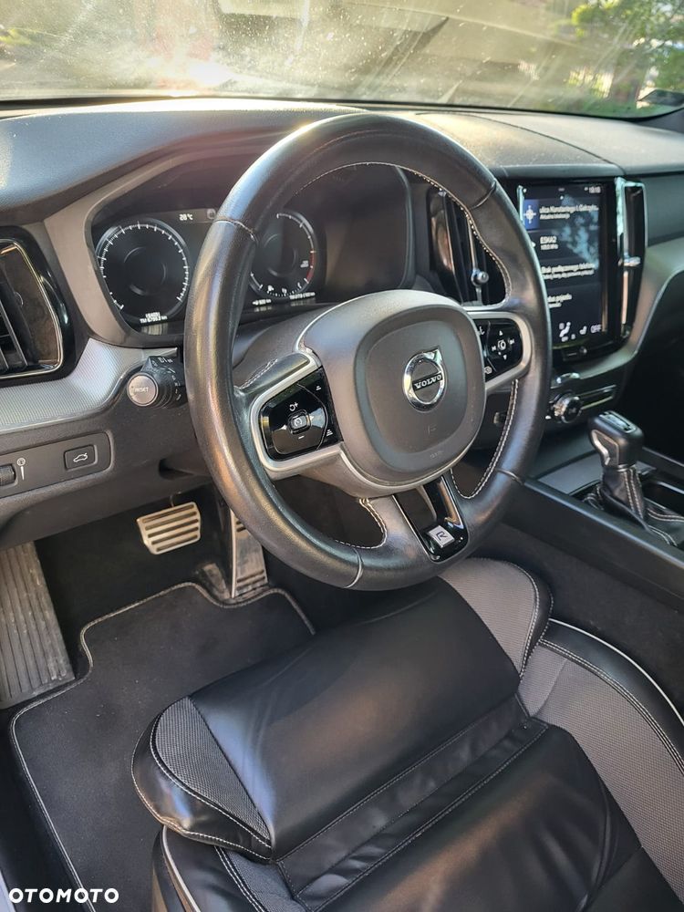 Volvo XC 60 D4 SCR R-Design - 9