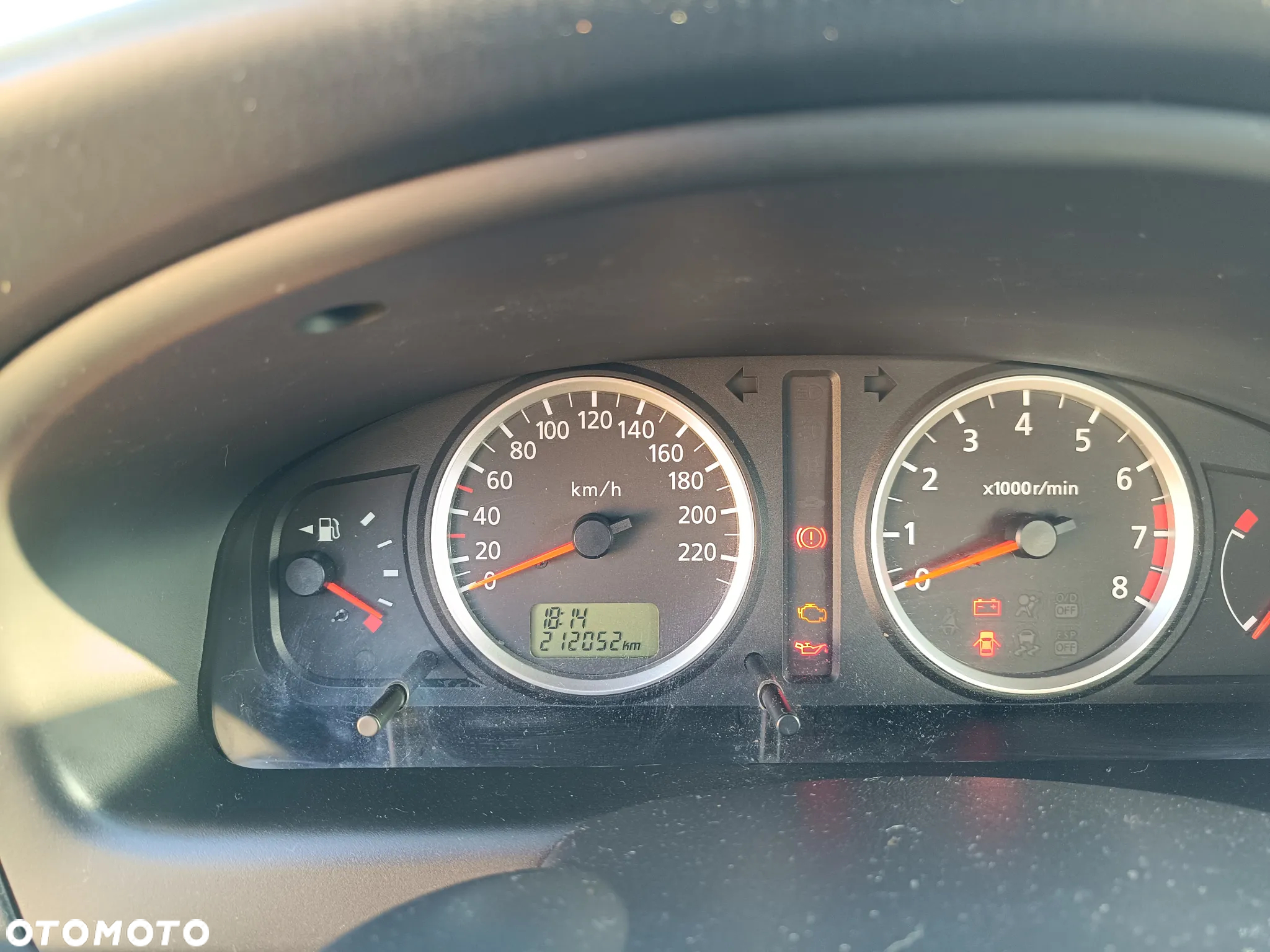 Nissan Almera II 1.5 Base - 6