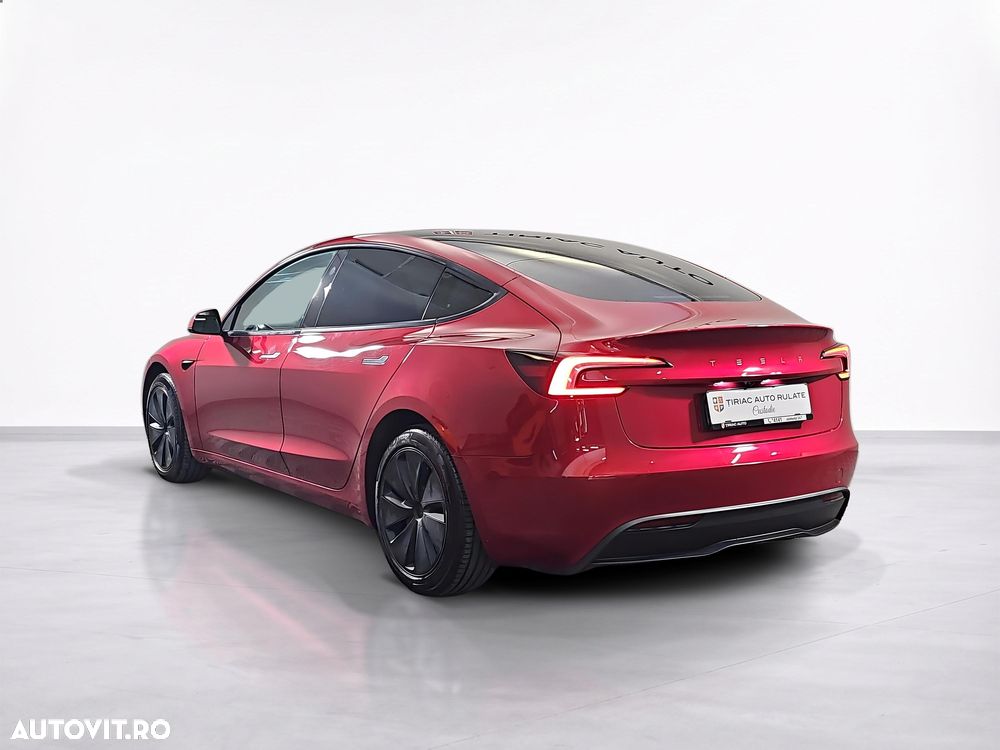 Tesla Model 3 Long Range - 4