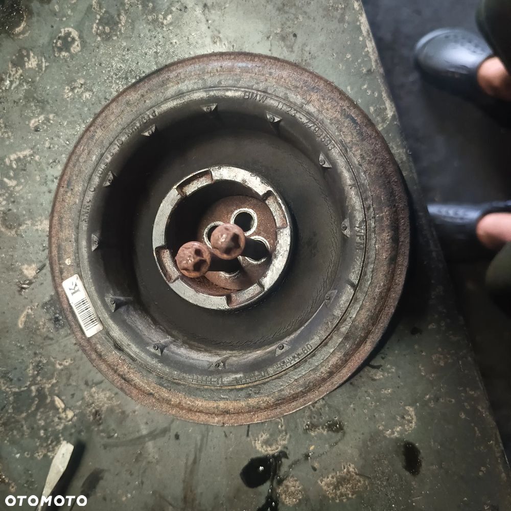 KOLO PASOWE BMW E90 E60 E63 3.0 D 7793593 - 1