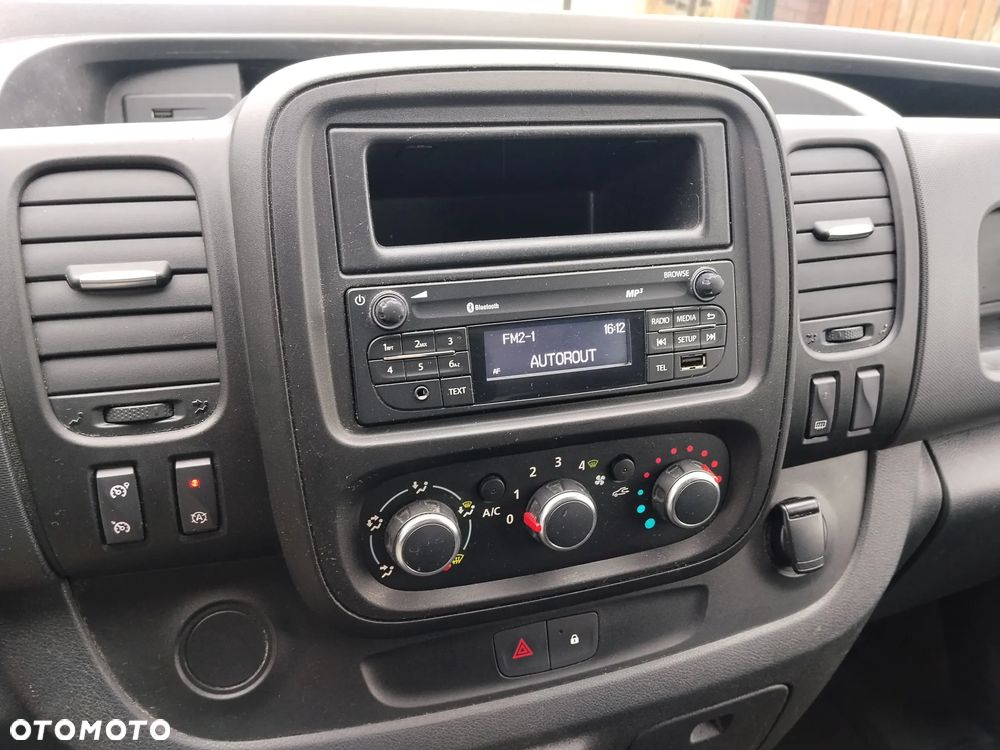 Renault Trafic - 18