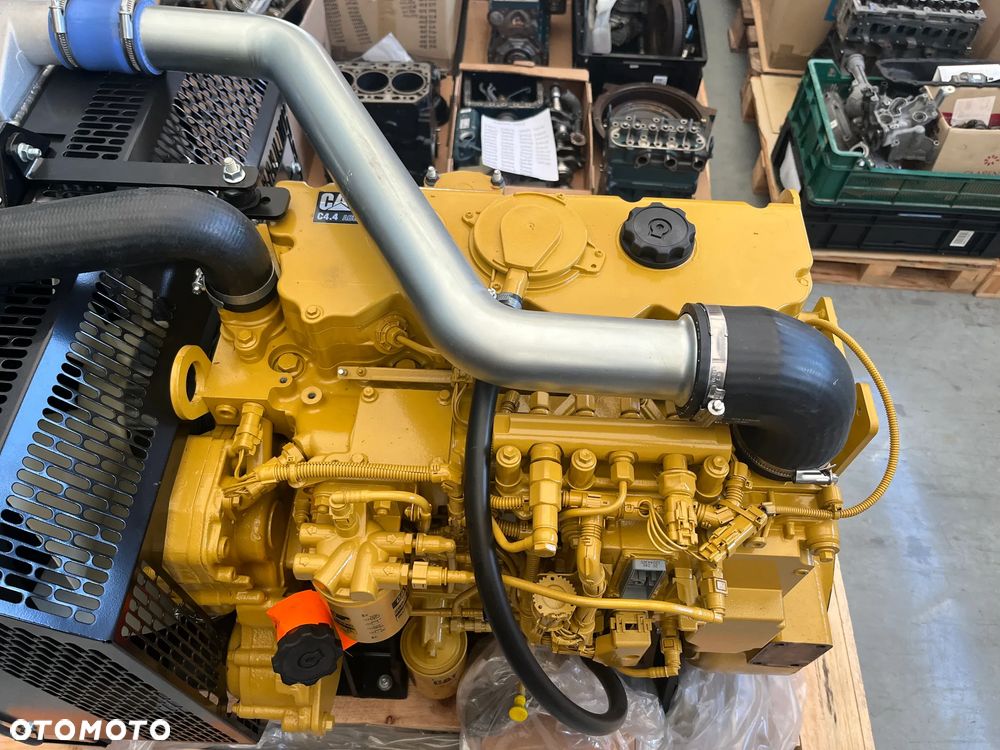 SILNIK CATERPILLAR CAT C4.4 ACERT perkins 96,5kW  44000netto - 9