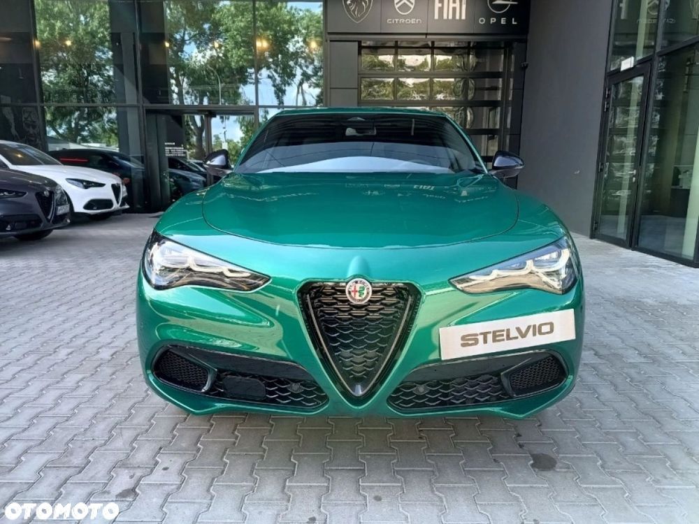Alfa Romeo Stelvio - 4