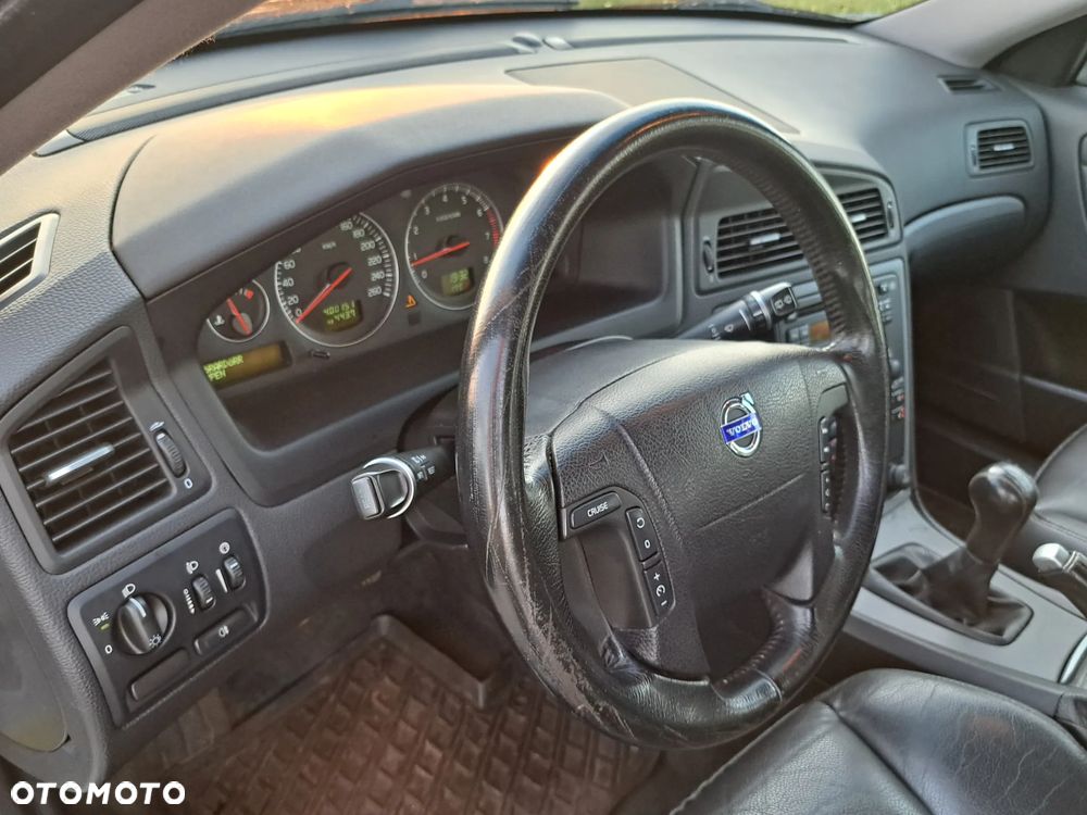 Volvo V70 2.4 Kinetic - 21
