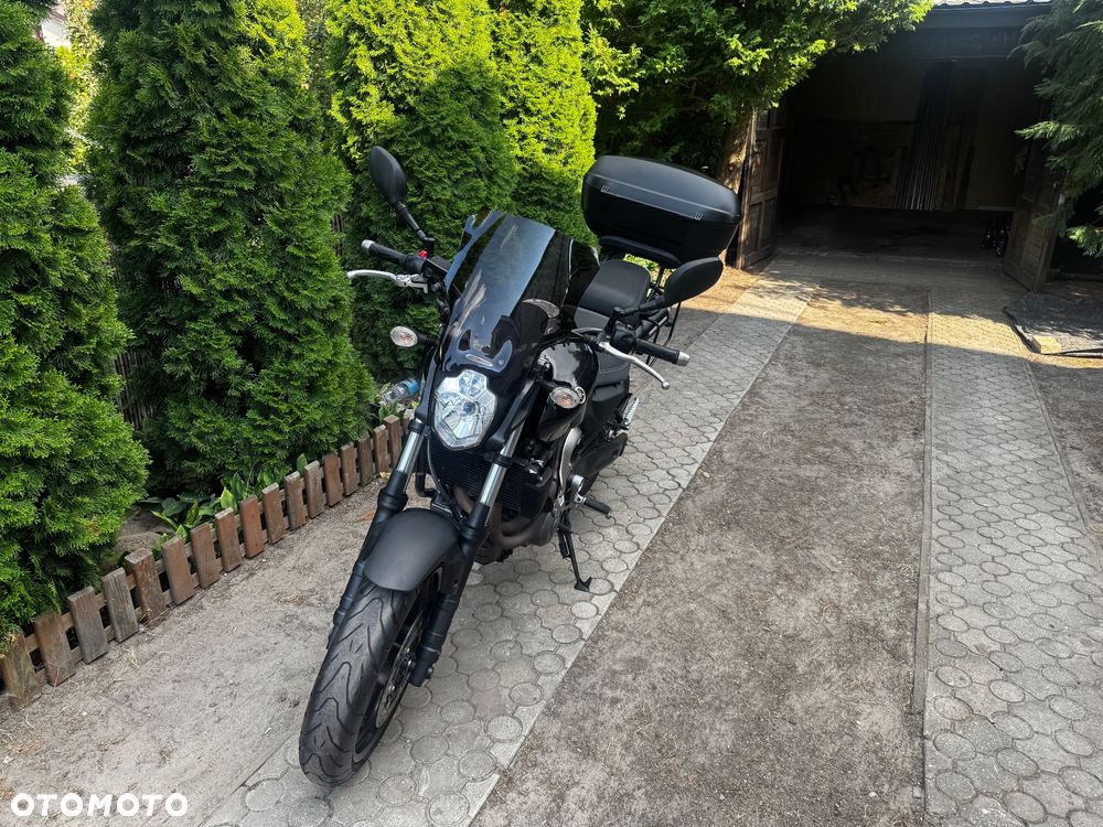 Yamaha MT - 4