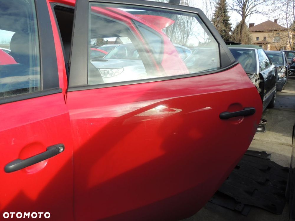 Drzwi lewy tył Hyundai I30 '09 - 1