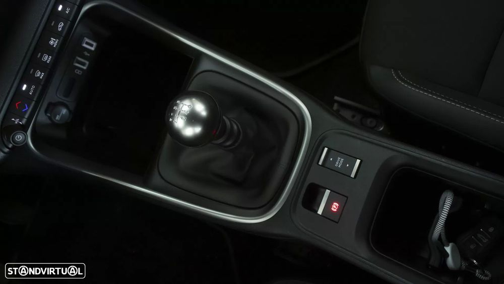 Jeep Avenger 1.2 GSE T3 Altitude - 38