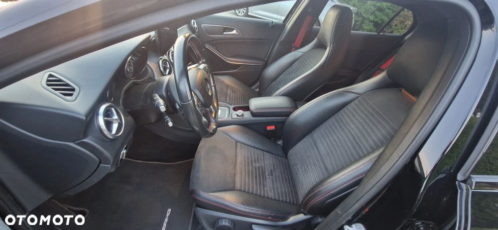 Mercedes-Benz GLA 45 AMG 4Matic 7G-DCT - 5