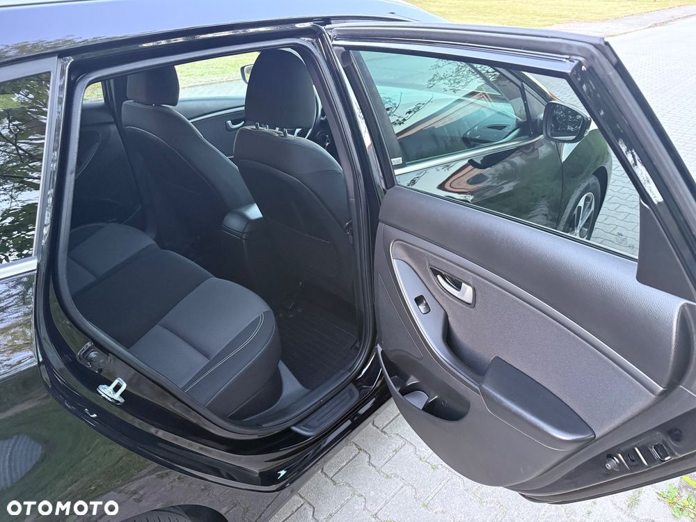 Hyundai i30 1.6 CRDI Passion - 13