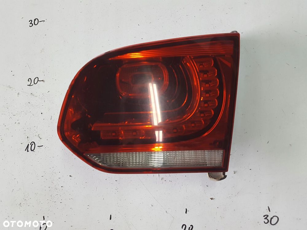 VW GOLF 6 VI 08-13r GTD HB LAMPA LED KLAPY PRAWA TYŁ ANGLIK - 1