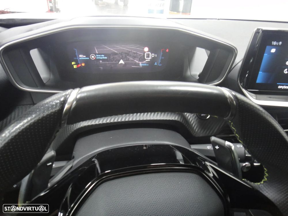 Peugeot 2008 1.2 PureTech GT EAT8 - 24