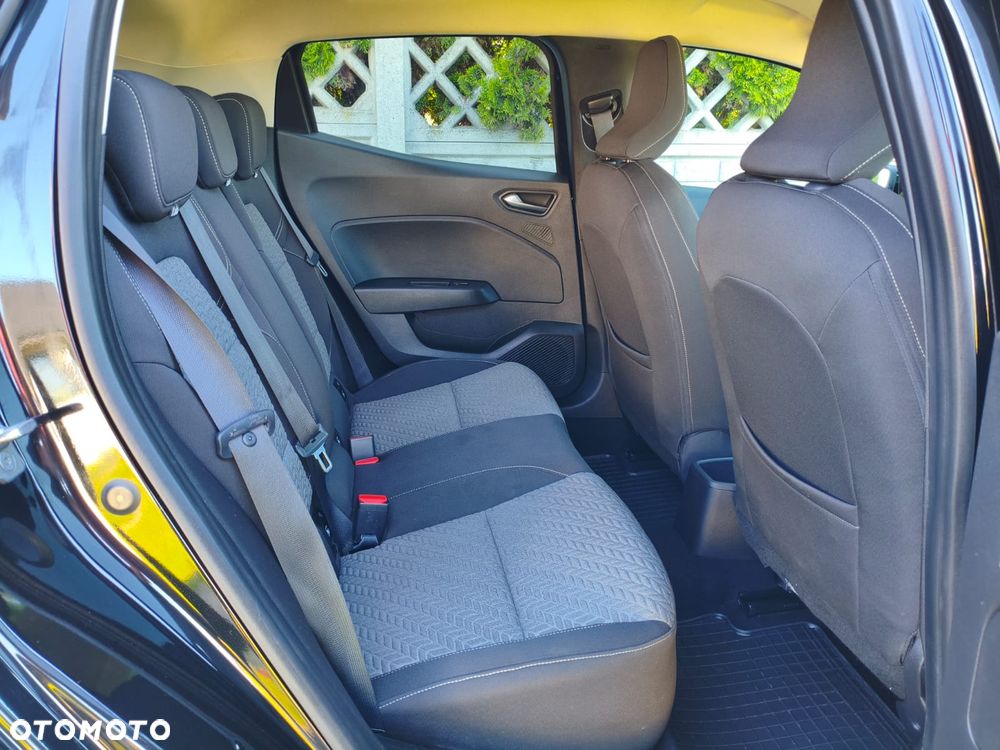 Renault Clio - 25