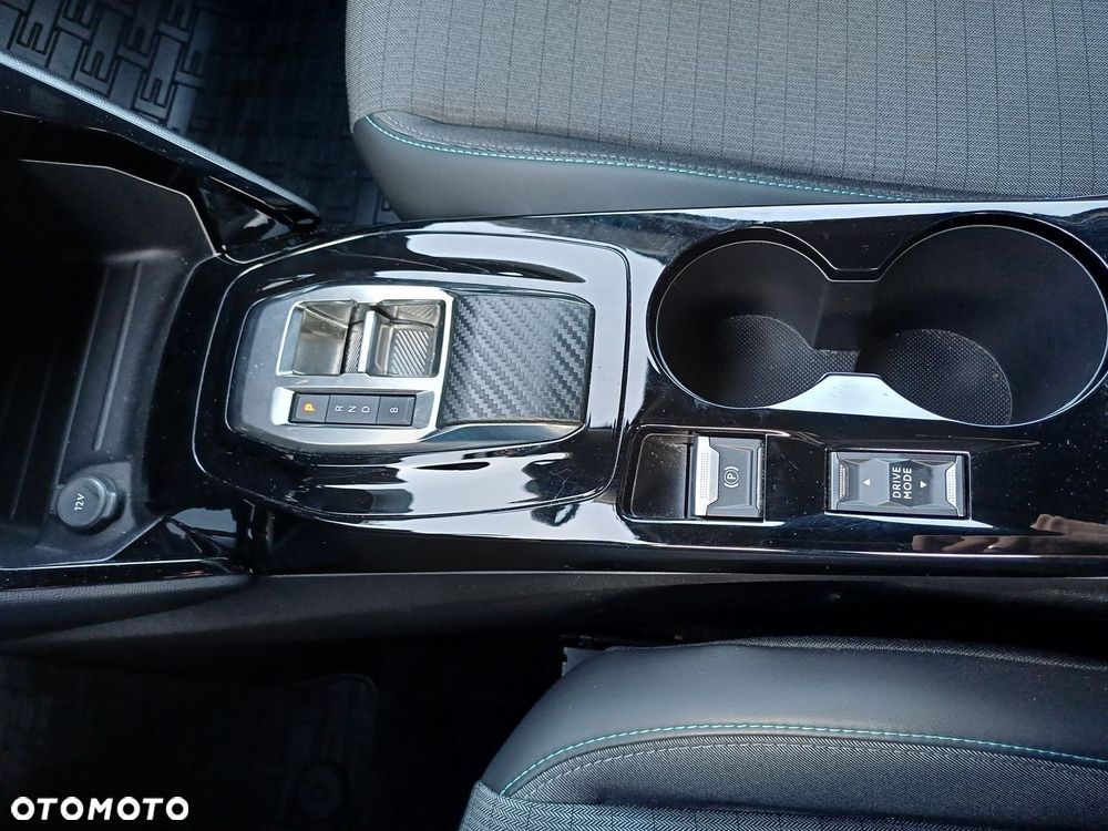 Peugeot 2008 e-2008 Allure Pack - 18