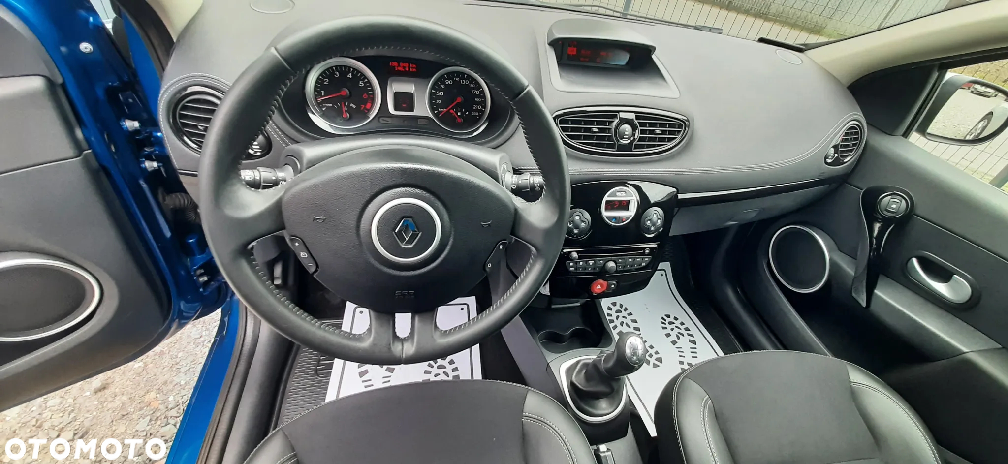 Renault Clio - 30