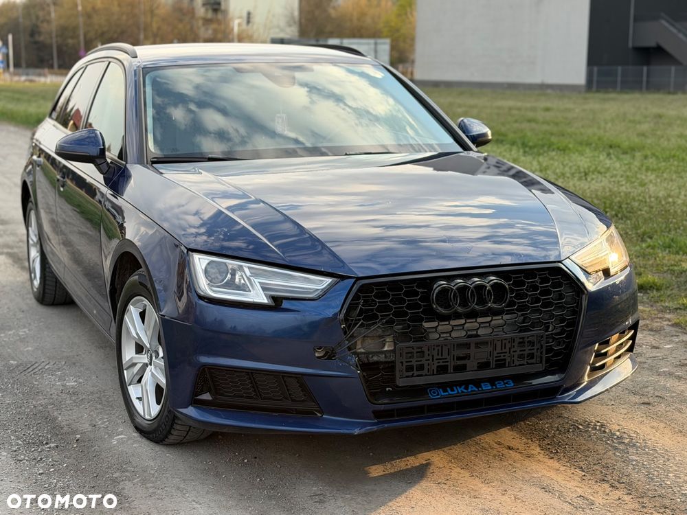 Audi A4 Avant 2.0 TDI Sport S tronic - 33