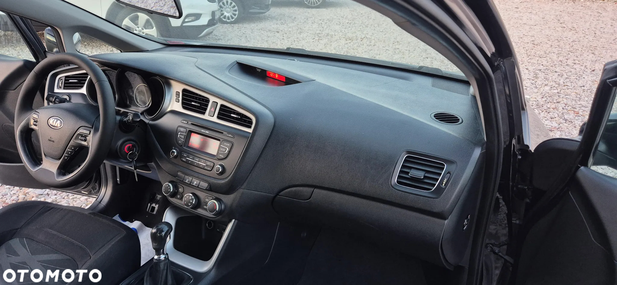 Kia Ceed 1.4 CVVT Dream Team Edition - 19