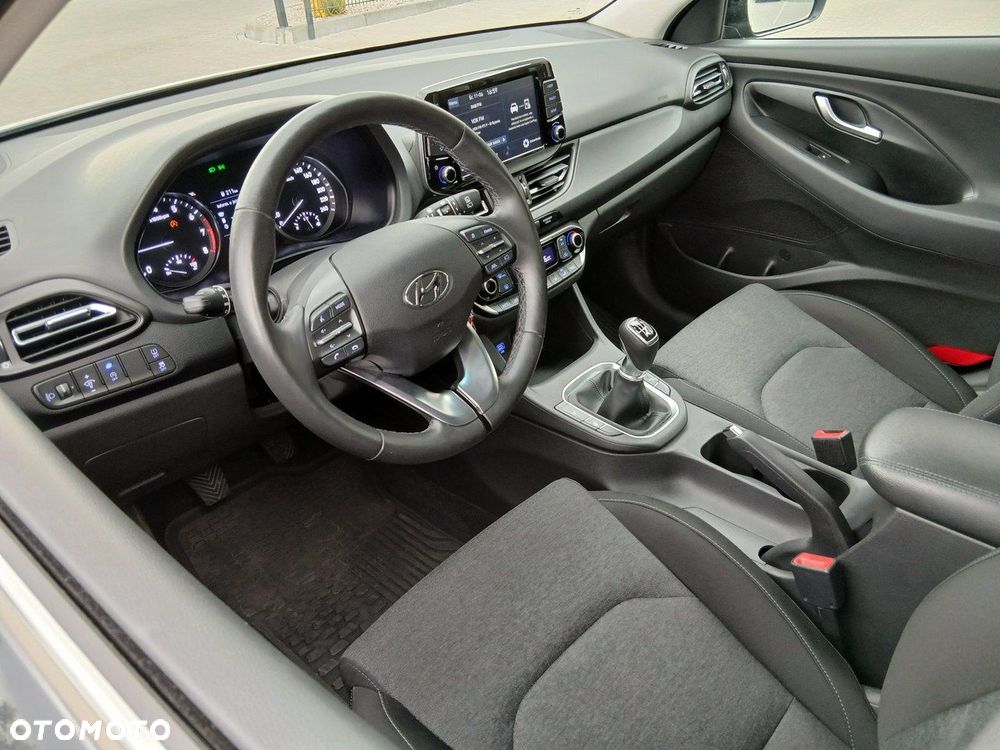 Hyundai i30 1.0 T-GDI Smart - 10