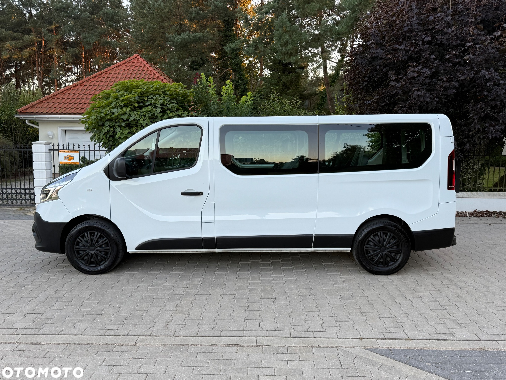 Renault Trafic 2.0 dCi L2H1 HD Business (bryg.) - 17