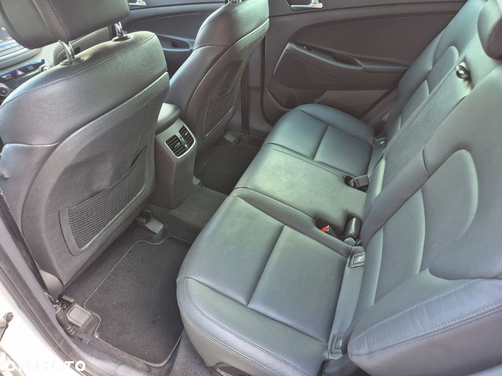 Hyundai Tucson 1.7 CRDI BlueDrive Premium 2WD DCT - 21