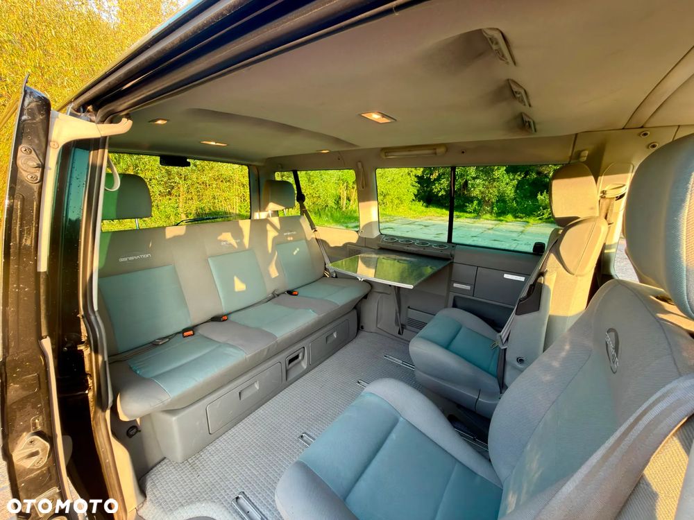 Volkswagen Multivan - 16