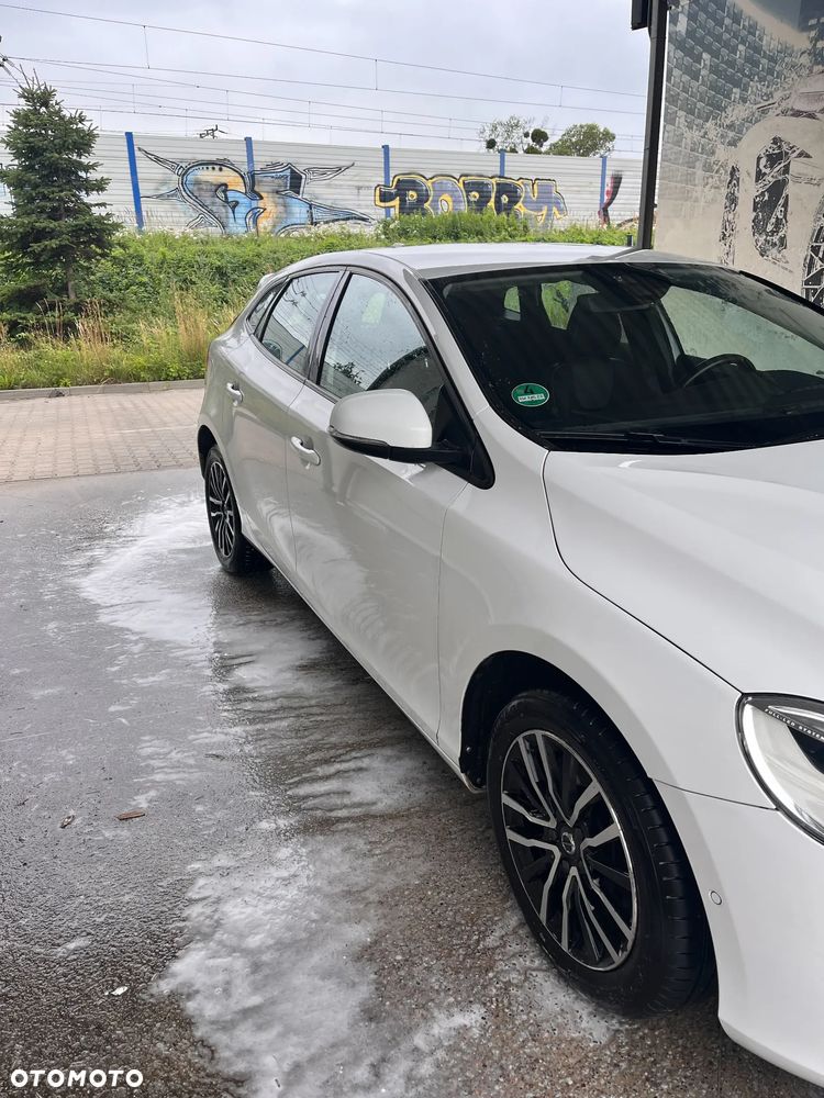 Volvo V40 T3 Drive-E Momentum - 7