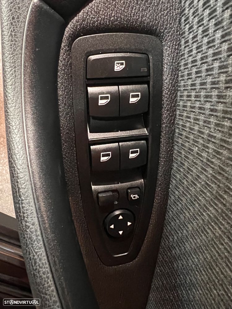 BMW X1 16 d sDrive Advantage Auto - 25