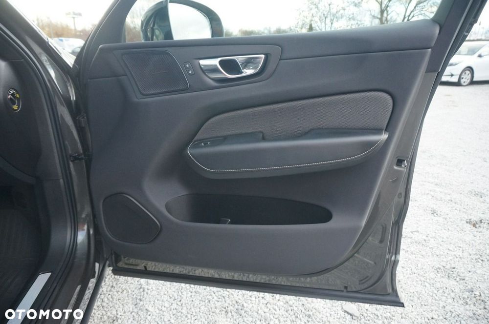 Volvo XC 60 B4 B Geartronic RDesign - 26