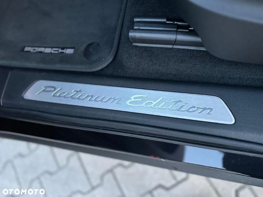 Porsche Cayenne Coupe Platinum Edition - 8