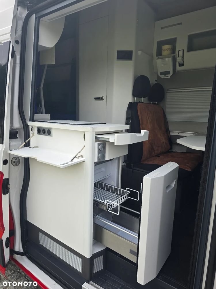 Volkswagen Crafter - 12