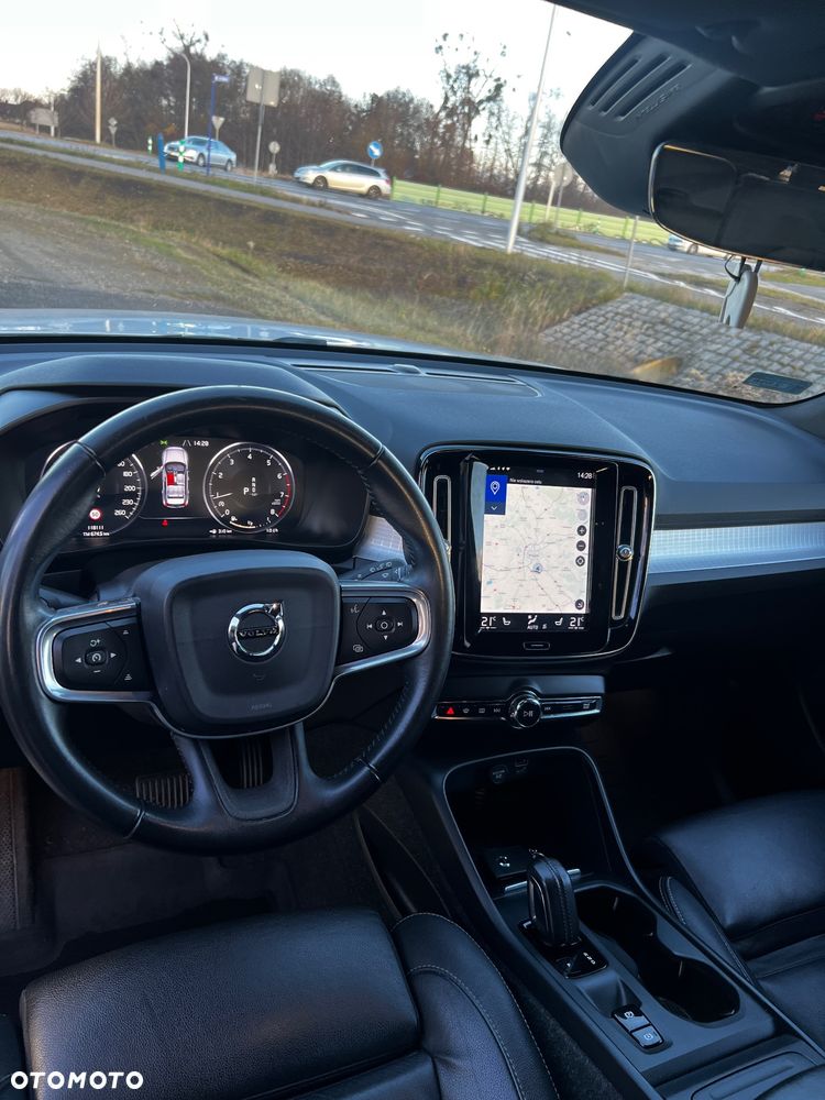 Volvo XC 40 T4 AWD Momentum Pro - 32